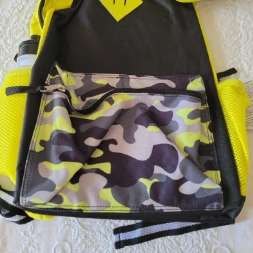 L2D 16" Backpack with Lunch Bag & Headphones - Picture 2 of 7